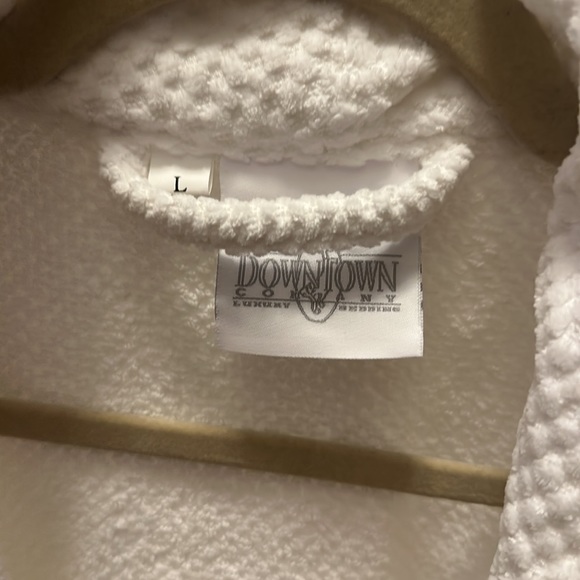 DOWNTOWN COMPANY women’s SPA COLLECTION VELOUR BATHROBE - Picture 6 of 14